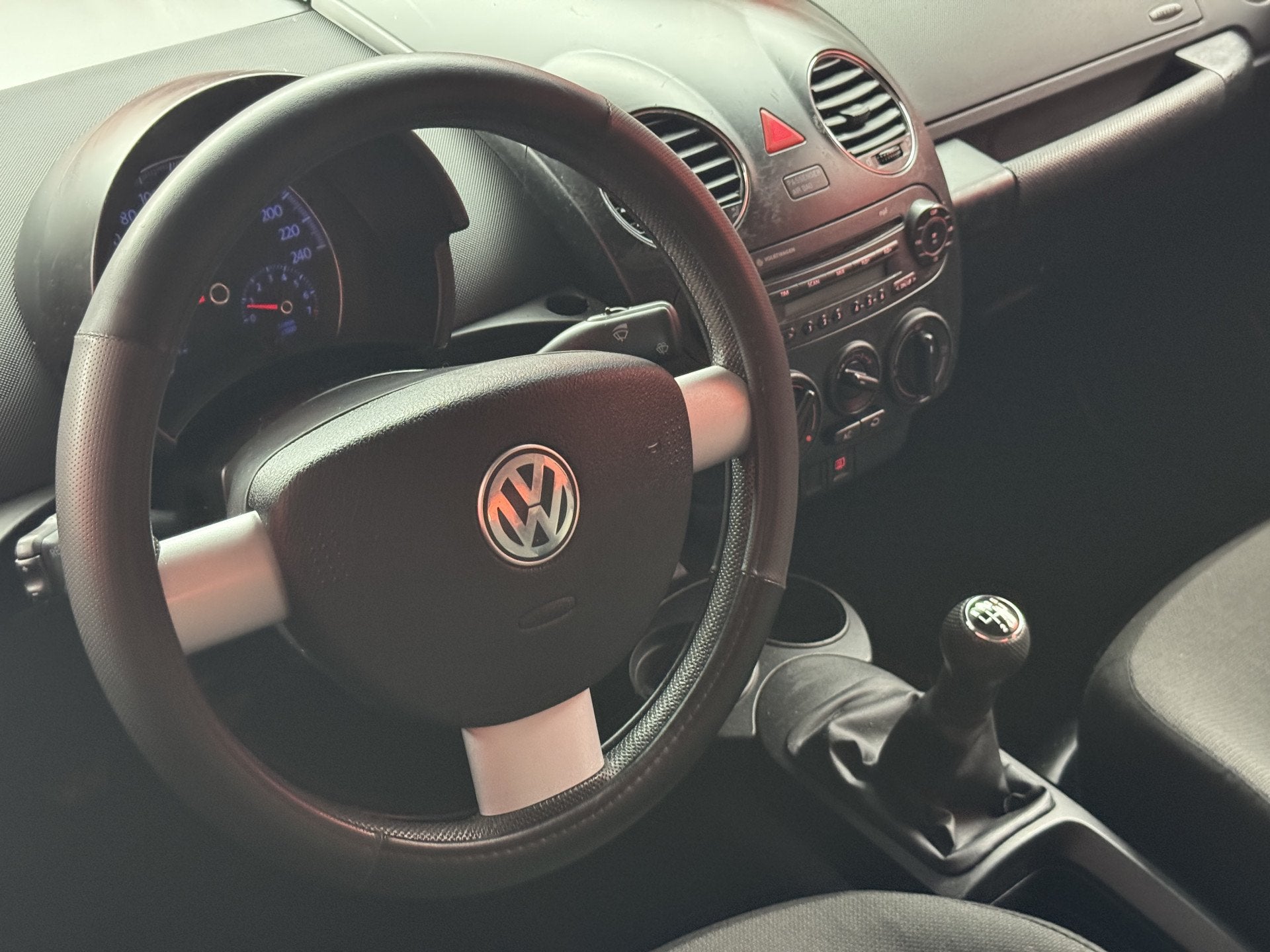Volkswagen New Beetle 1.6 Trendline | Airco | Lichtmetalen v, Auto's, Stof, Gebruikt, 4 cilinders, 4 stoelen