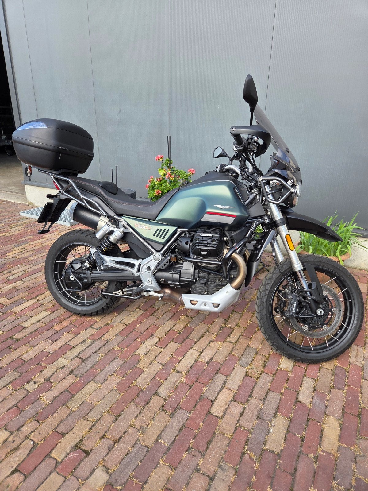 Moto Guzzi V85TT, Motoren, 853 cc, 2 cilinders, Nieuw, Particulier