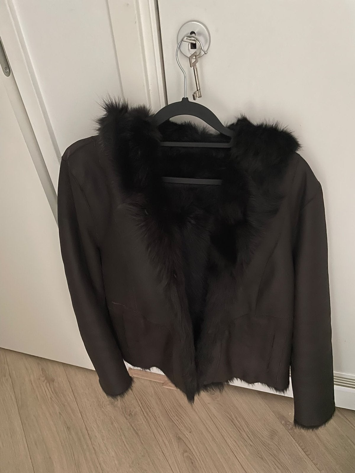 Nieuwe bruine reversible Massimo Dutti lammy coat maat L, Ophalen of Verzenden, Nieuw, Maat 42/44 (L), Bruin