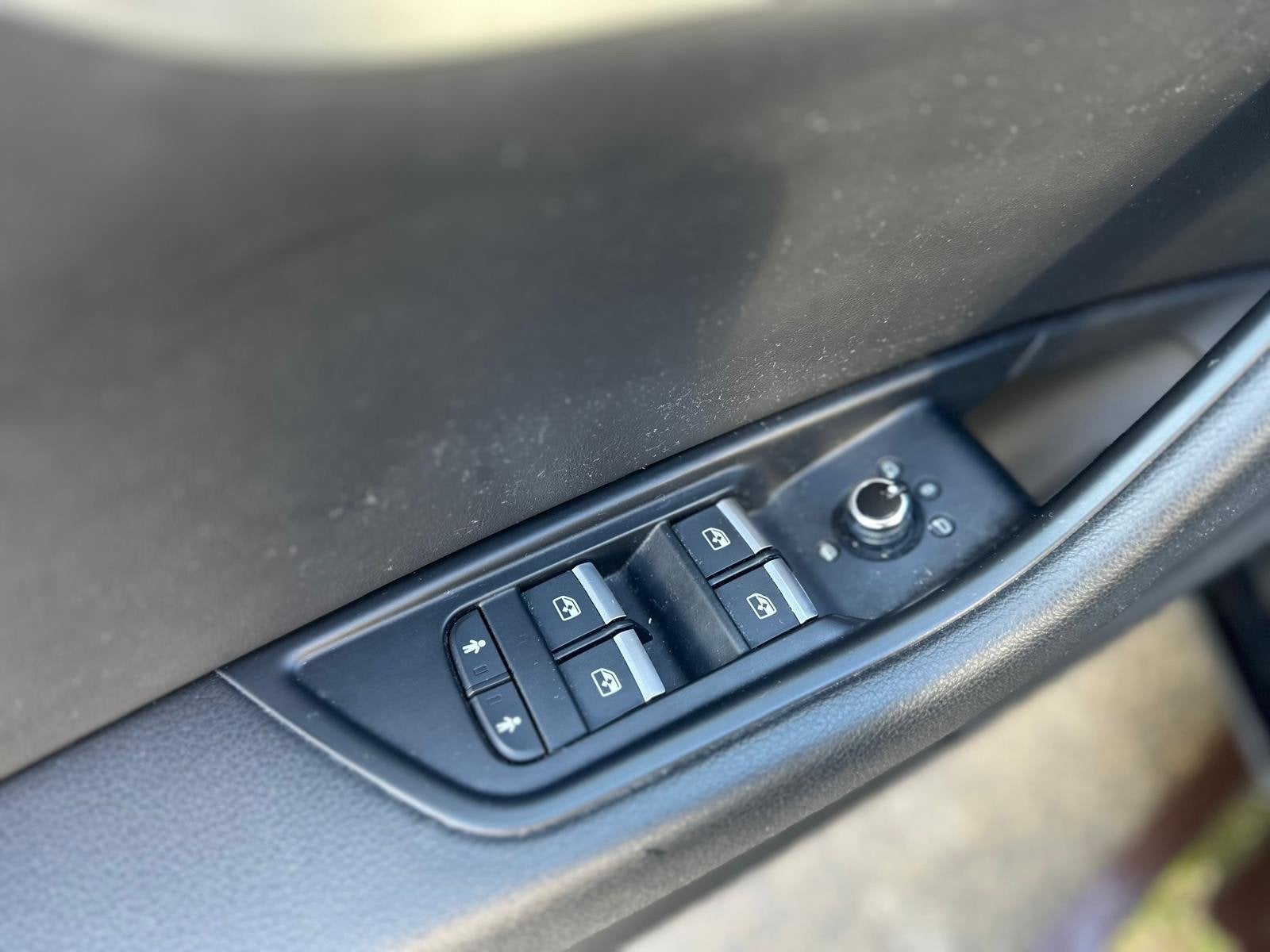 Audi A4 Limousine 2.0 TFSI S line | Virtual Cockpit | Climat, Dealer onderhouden, Gebruikt, 1984 cc, Zwart