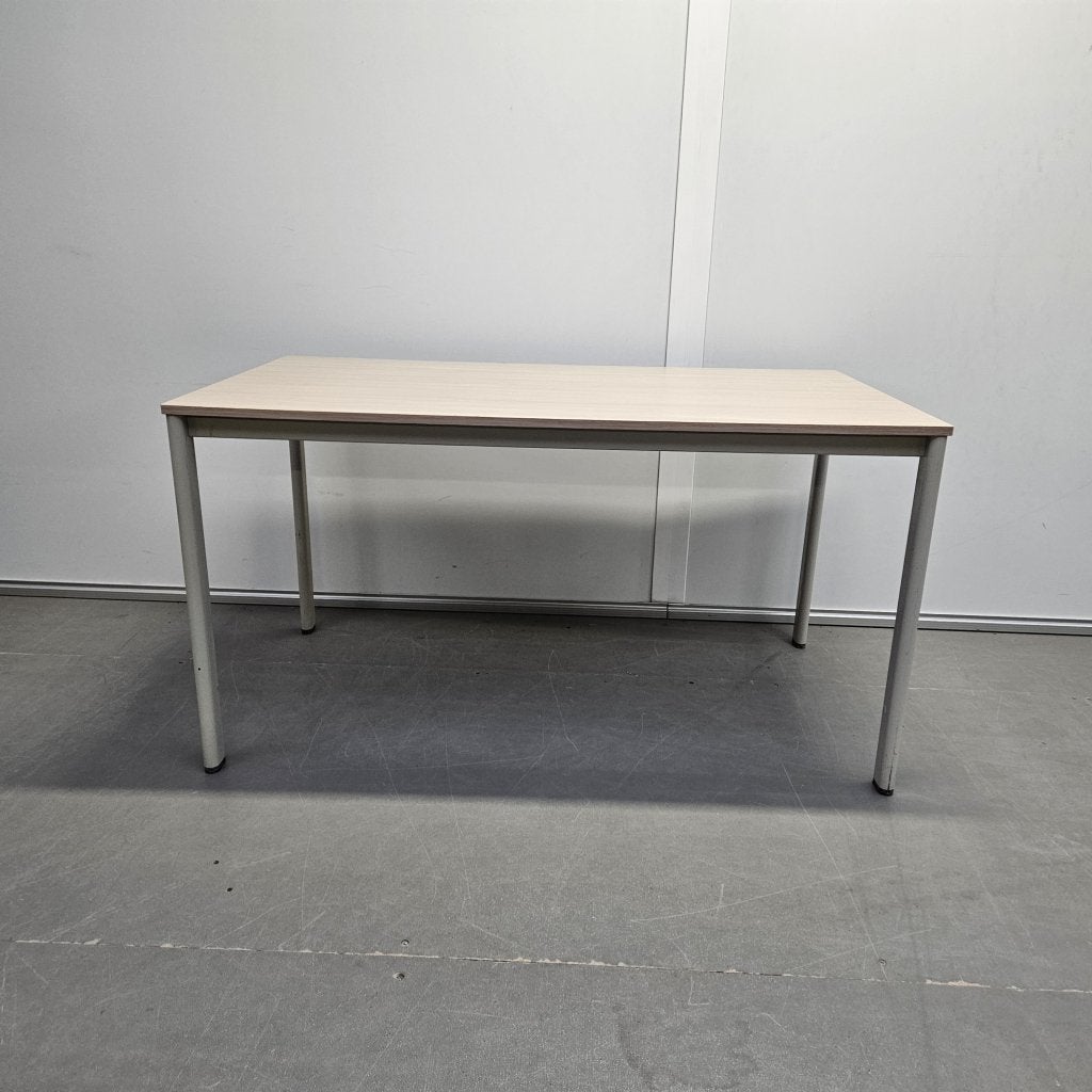 Ahrend Synta tafel - 140x80 cm, Niet ingevuld, Gebruikt, Niet ingevuld, Niet ingevuld