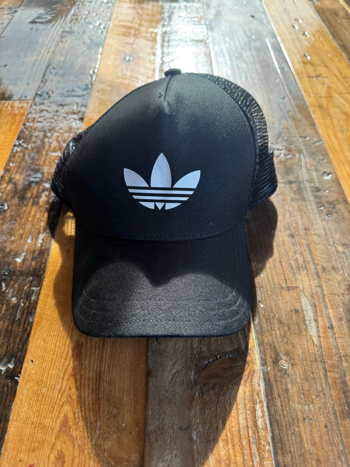 Adidas Trefoil Trucker Cap Zwart, Ophalen of Verzenden, Zo goed als nieuw, One size fits all, Pet