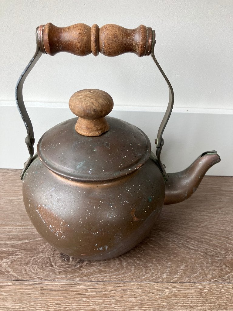 Antieke Koperen Ketel met Houten Handvat 18x13x18 cm hoog, Ophalen of Verzenden, Koper