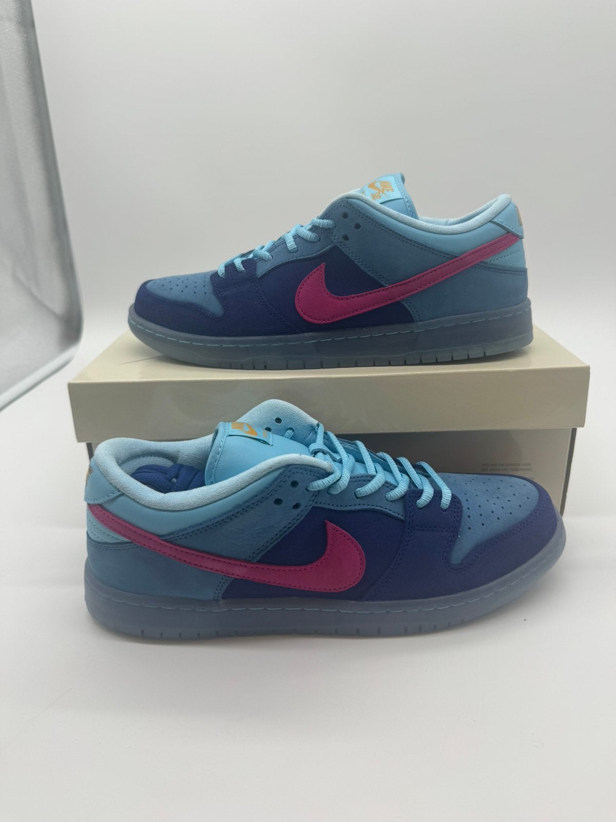 Nike SB Dunk Low Run the jewels EU 44, Kleding | Heren, Schoenen, Ophalen of Verzenden, Nieuw, Overige kleuren