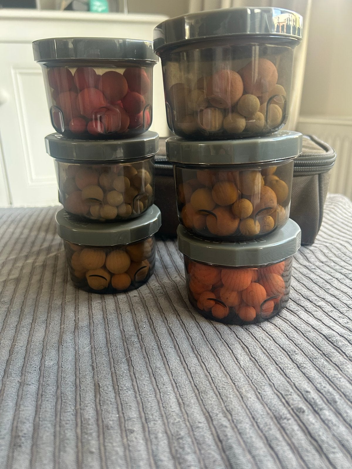 Infuzia aas potjes met nash tasje voor vissen, Ophalen of Verzenden, Gebruikt, Koffer of Tas