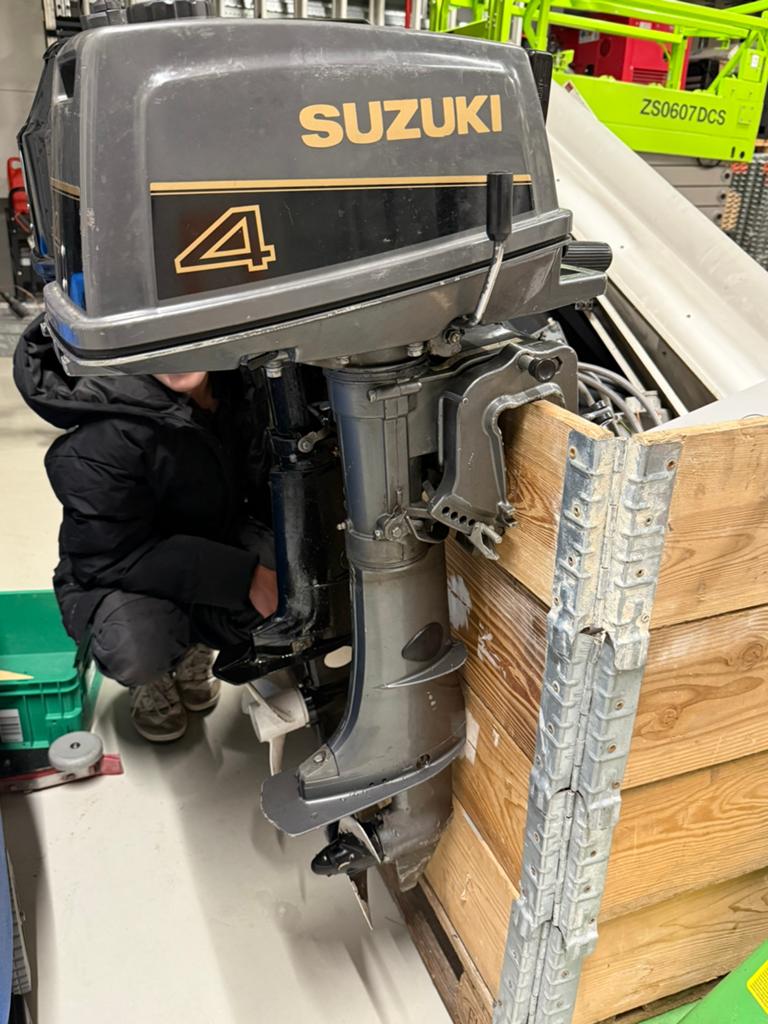 Suzuki 4 pk buitenboordmotor kortstaart, Ophalen, Zo goed als nieuw, Benzine, Minder dan 5 pk