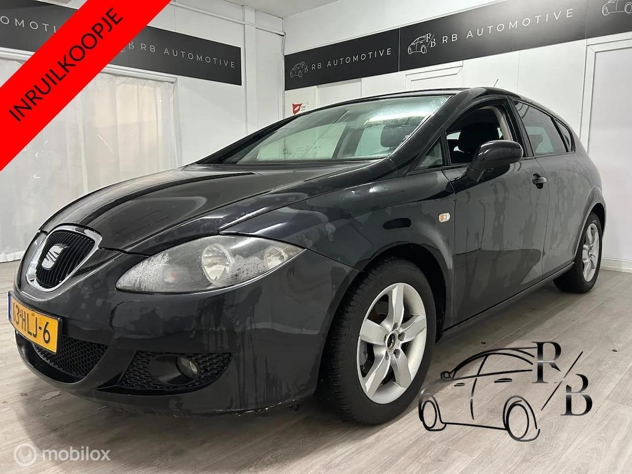 Seat Leon 1.6 25 Edition I EXPORTPRIJS INRUILKOOPJE, Auto's, 4 cilinders, Zwart, Euro 4, 57 €/maand