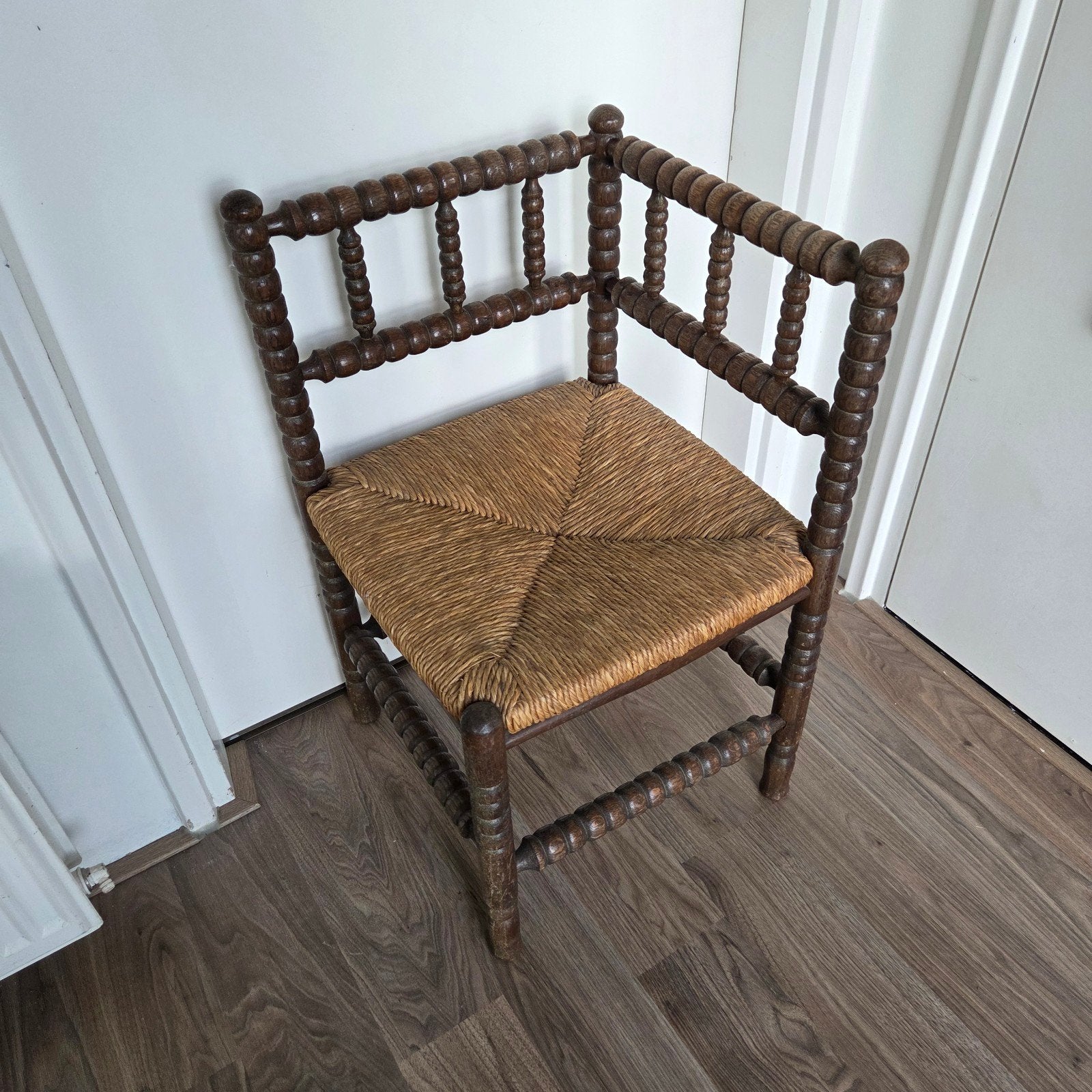 Antieke Bobbin Hoekstoel met rieten zitting, Antiek en Kunst, Antiek | Meubels | Stoelen en Banken, Ophalen