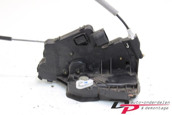 Deurslot Mechaniek 4Deurs rechts-voor van een BMW 3-Serie, Gebruikt, -, -, Ophalen of Verzenden