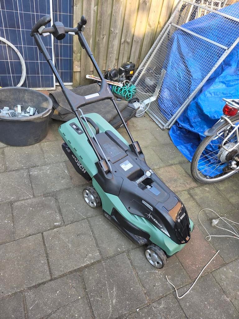 Bosch Badrrij grasmaaier, Ophalen of Verzenden, Zo goed als nieuw
