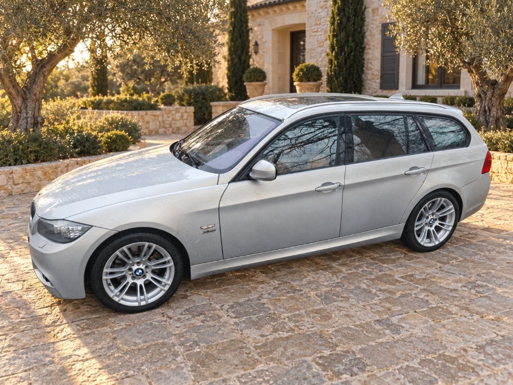 BMW E91 330xd Individual M-pakket Full options NL auto 300pk, Automaat, 1800 kg, Vierwielaandrijving, Particulier