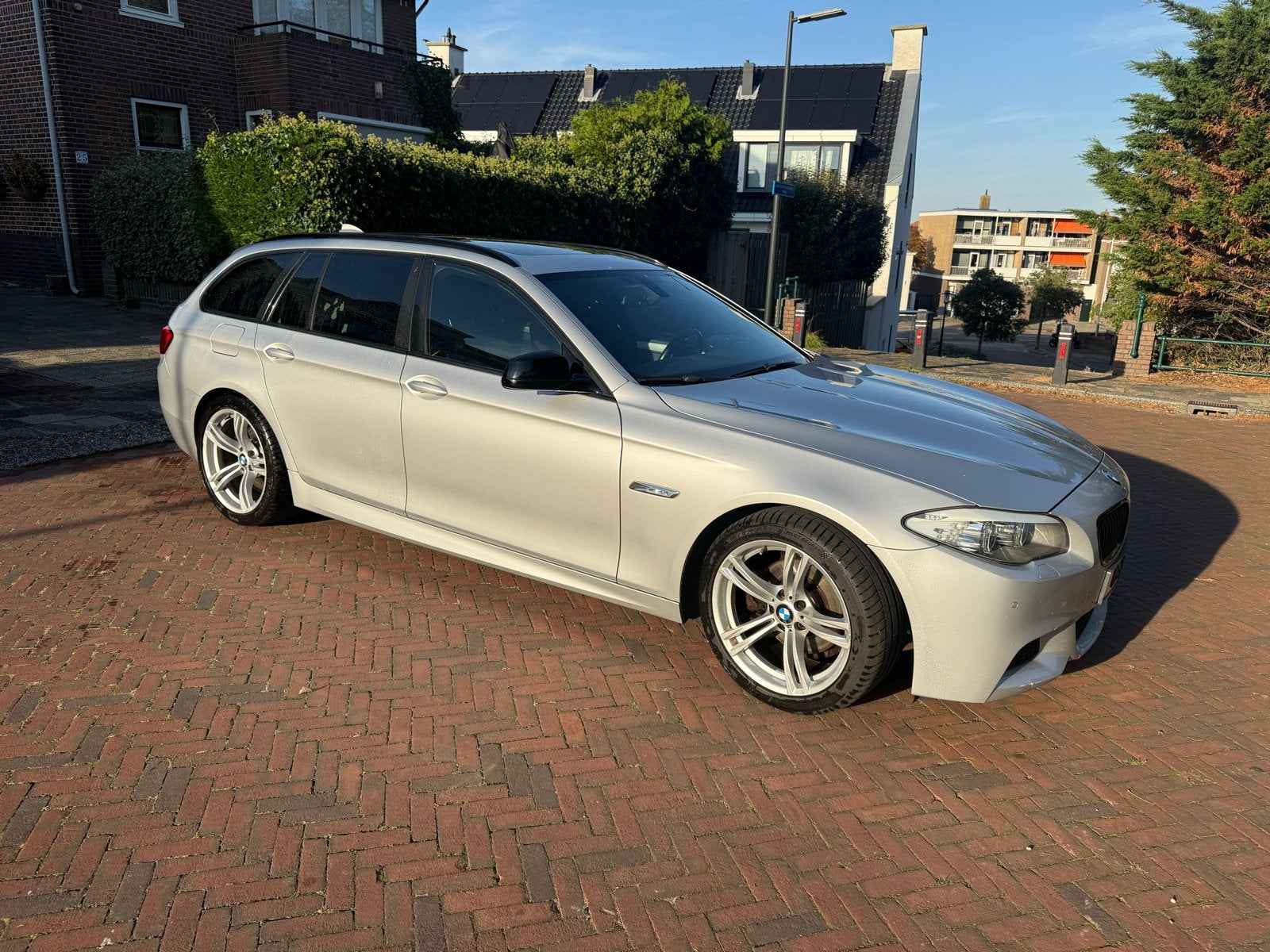 BMW 5-Serie 520I 135KW Touring Aut8 2012 Grijs, Auto's, Achterwielaandrijving, 4 cilinders, 2000 kg, Stationwagon