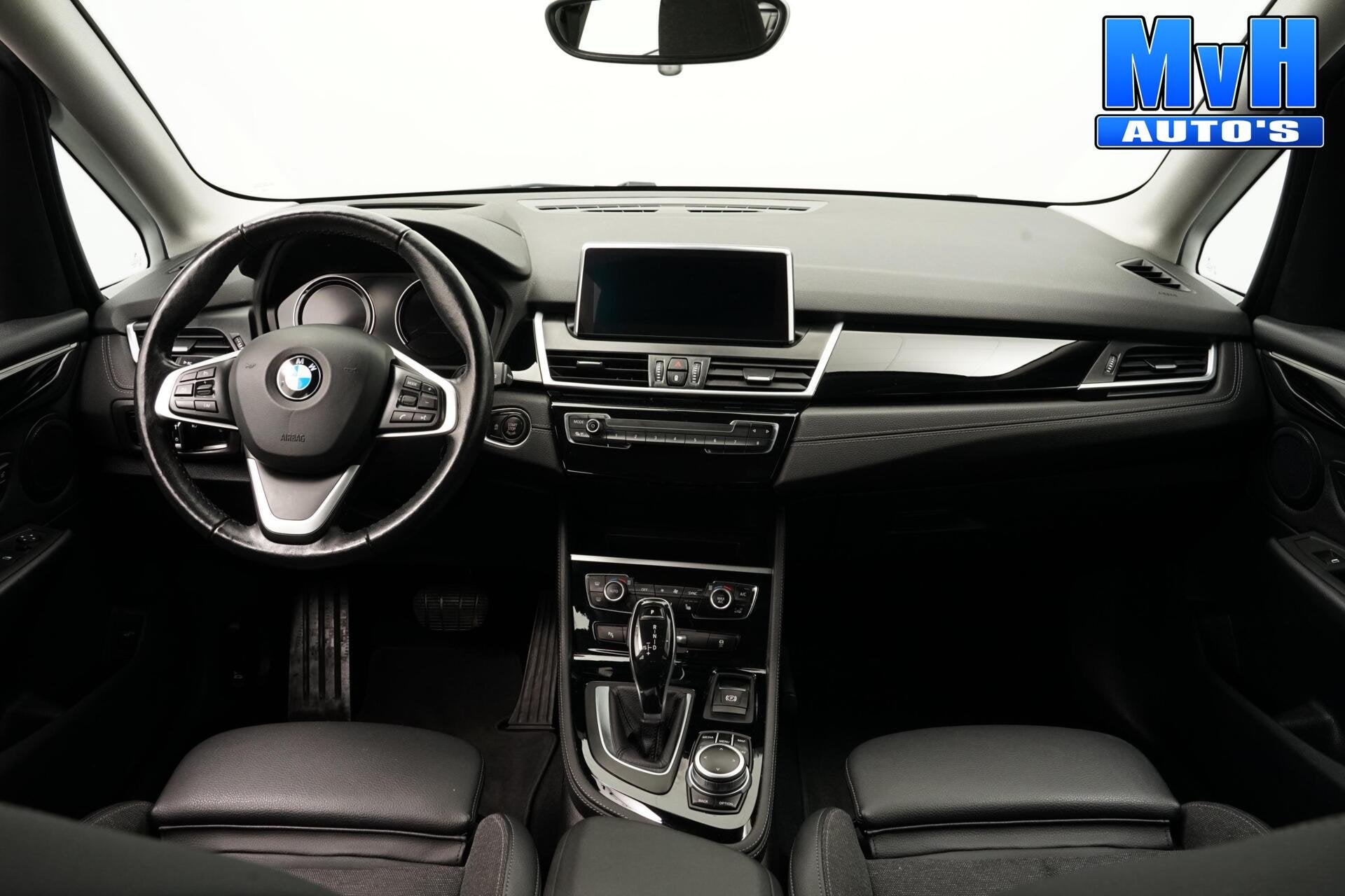 BMW 2-serie Active Tourer 218i Business Edition|SPORTSTOEL, Auto's, Dealer onderhouden, 136 pk, Gebruikt, Euro 6