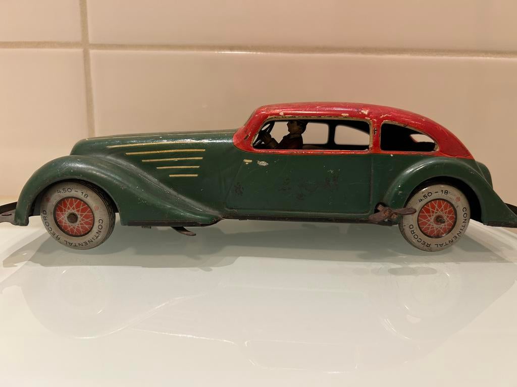 Distler streamlined limousine circa 1935, Ophalen