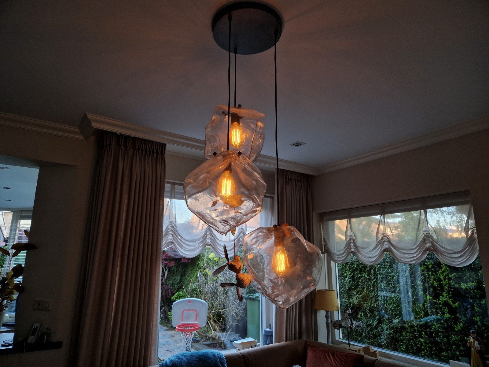 Plafondlamp met glazen ijsklontjes, in hoogte verstelbaar, Ophalen of Verzenden, Gebruikt, Glas