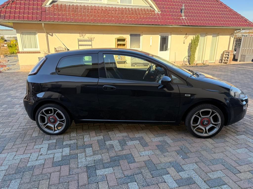 Fiat Punto 1.2 51KW/69PK 3DR Grande 2014 Zwart, Auto's, Fiat, Voorwielaandrijving, 40 €/maand, 1242 cc, 4 cilinders