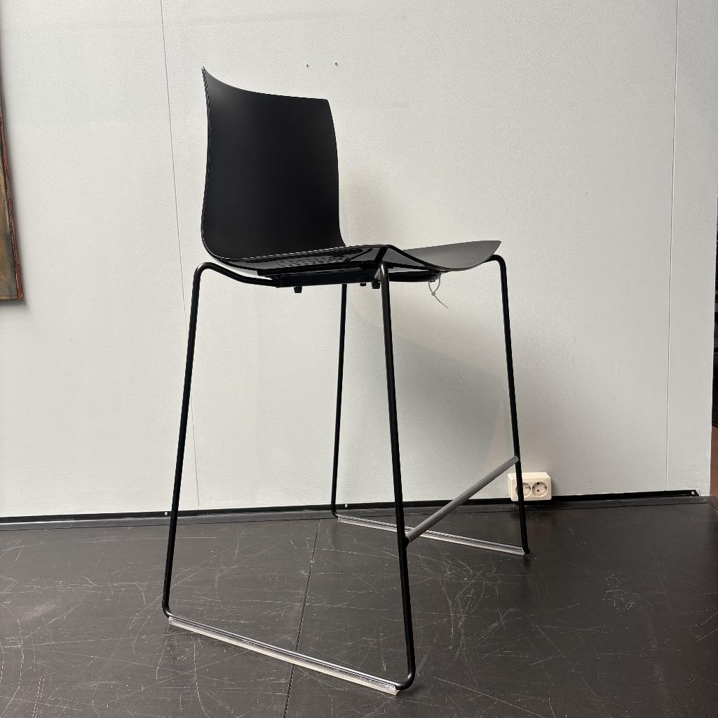 Arper Catifa 46 barkruk (nieuwprijs= €362,-), Ophalen, Doetinchem, Met voetsteun, Arper