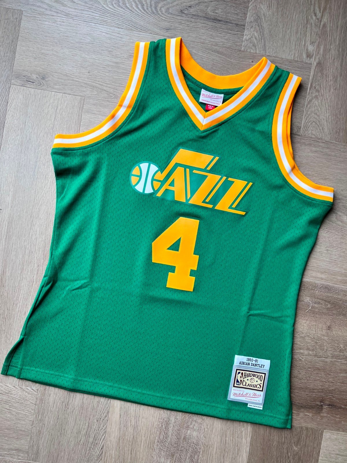 Adrian Dantley Utah Jazz #4 Swingman NBA Jersey (1980-81), Sport en Fitness, Ophalen of Verzenden, Nieuw, Kleding