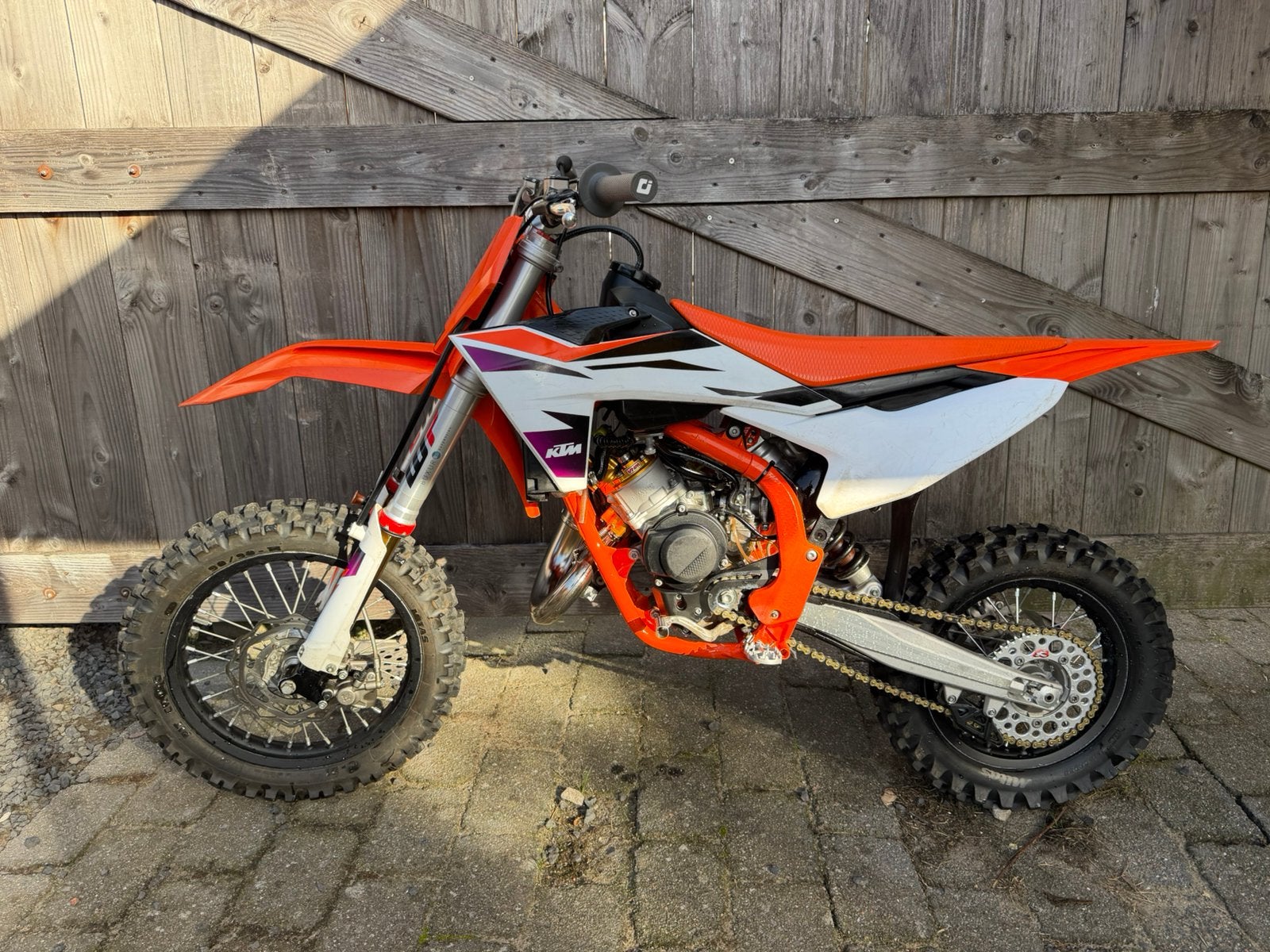 UPDATE: KTM SX65 2025 met geweldige upgrades, Motoren, Crossmotor, 1 cilinder, Gebruikt, Bedrijf