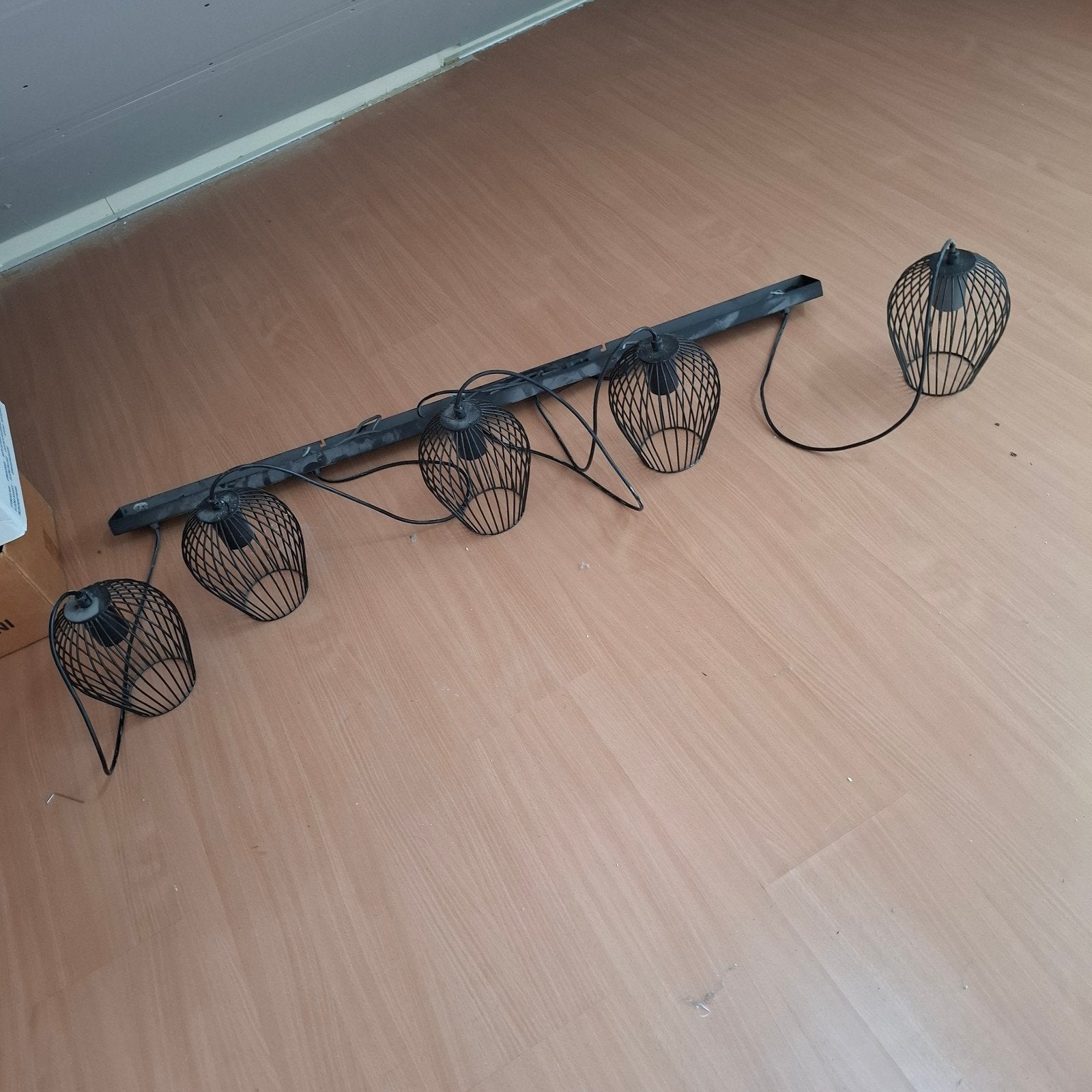 Moderne hanglamp voor eethoek - Zwart metaal, 5 lichtpunten, Huis en Inrichting, Lampen | Hanglampen, Ophalen, Gebruikt, Modern, Industrieel