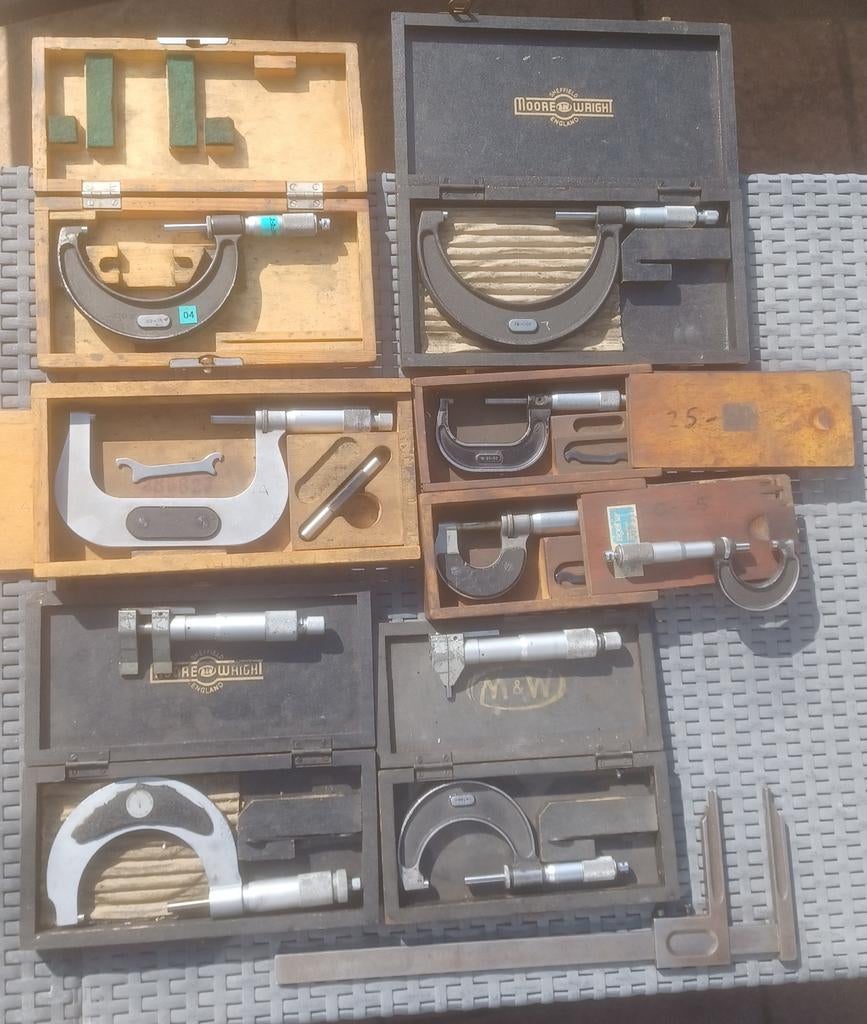 Partij micro meters in kisten Moore & Wright enz gereedschap, Antiek en Kunst, Ophalen of Verzenden
