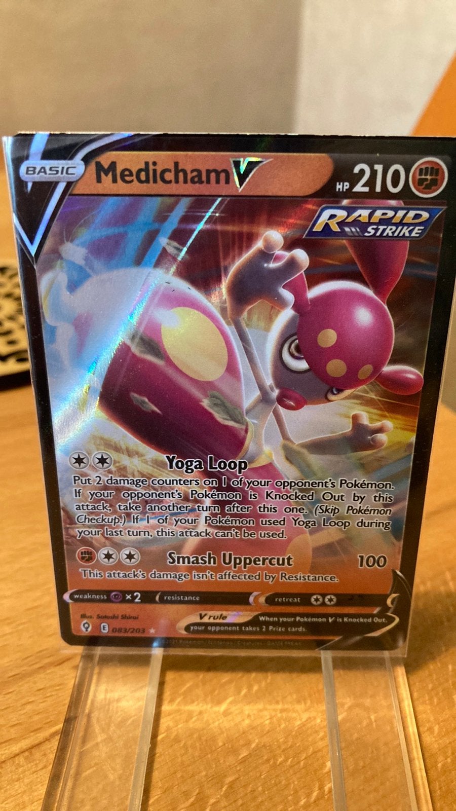 Pokemon Medicham V 83/203 Evolving Skies 3,00 euro, Ophalen of Verzenden, Zo goed als nieuw
