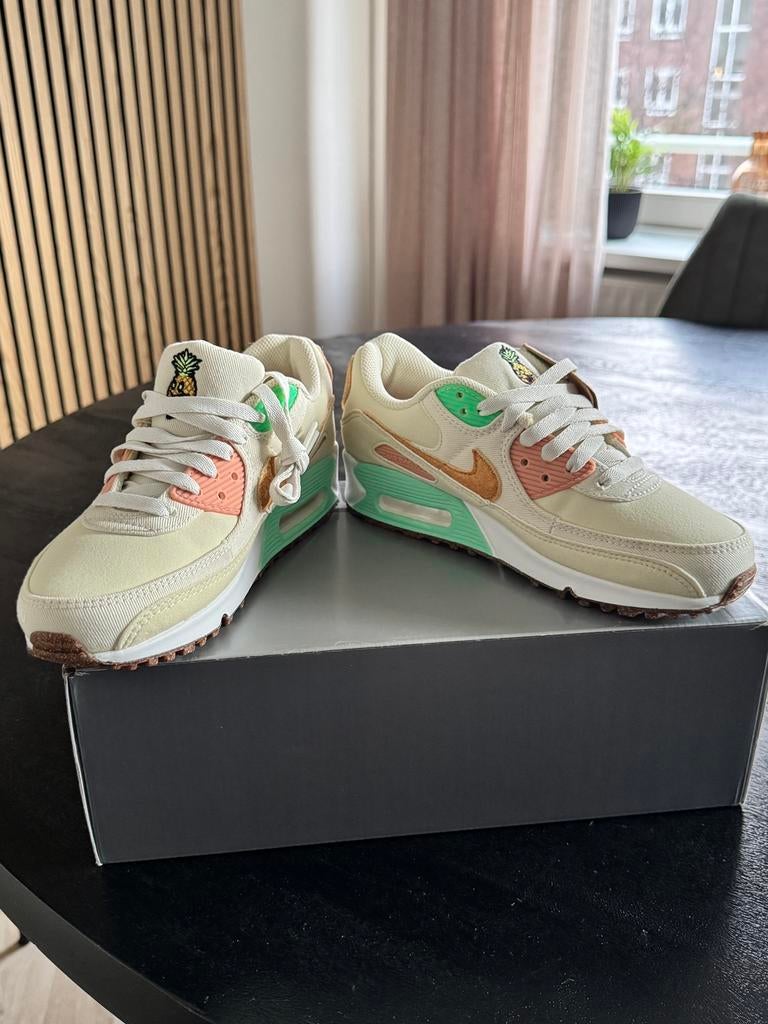 Nike Wmns Air Max 90 'Happy Pineapple', Kleding | Dames, Schoenen, Ophalen of Verzenden, Nieuw, Sneakers of Gympen