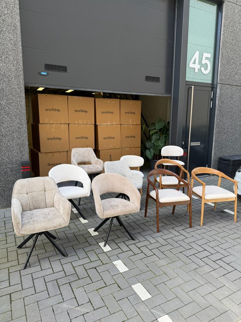 Stoelen OUTLET Eetkamerstoelen Hout Japandi & Draaibaar