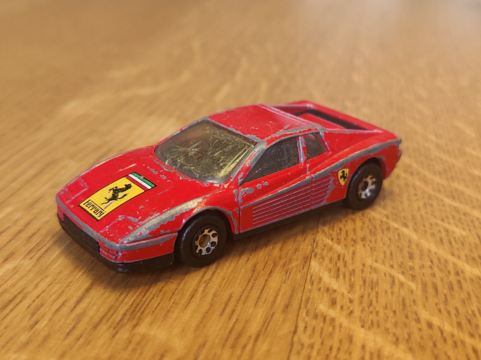 Matchbox Ferrari Testarossa ROOD, Hobby en Vrije tijd, Ophalen of Verzenden, Zo goed als nieuw, Auto
