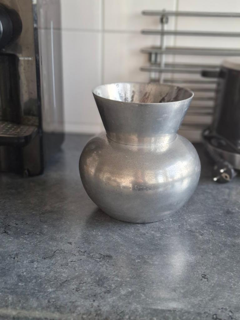 Metalen vaas, Huis en Inrichting, Woonaccessoires | Vazen, Ophalen, Overige materialen, Gebruikt, Overige kleuren