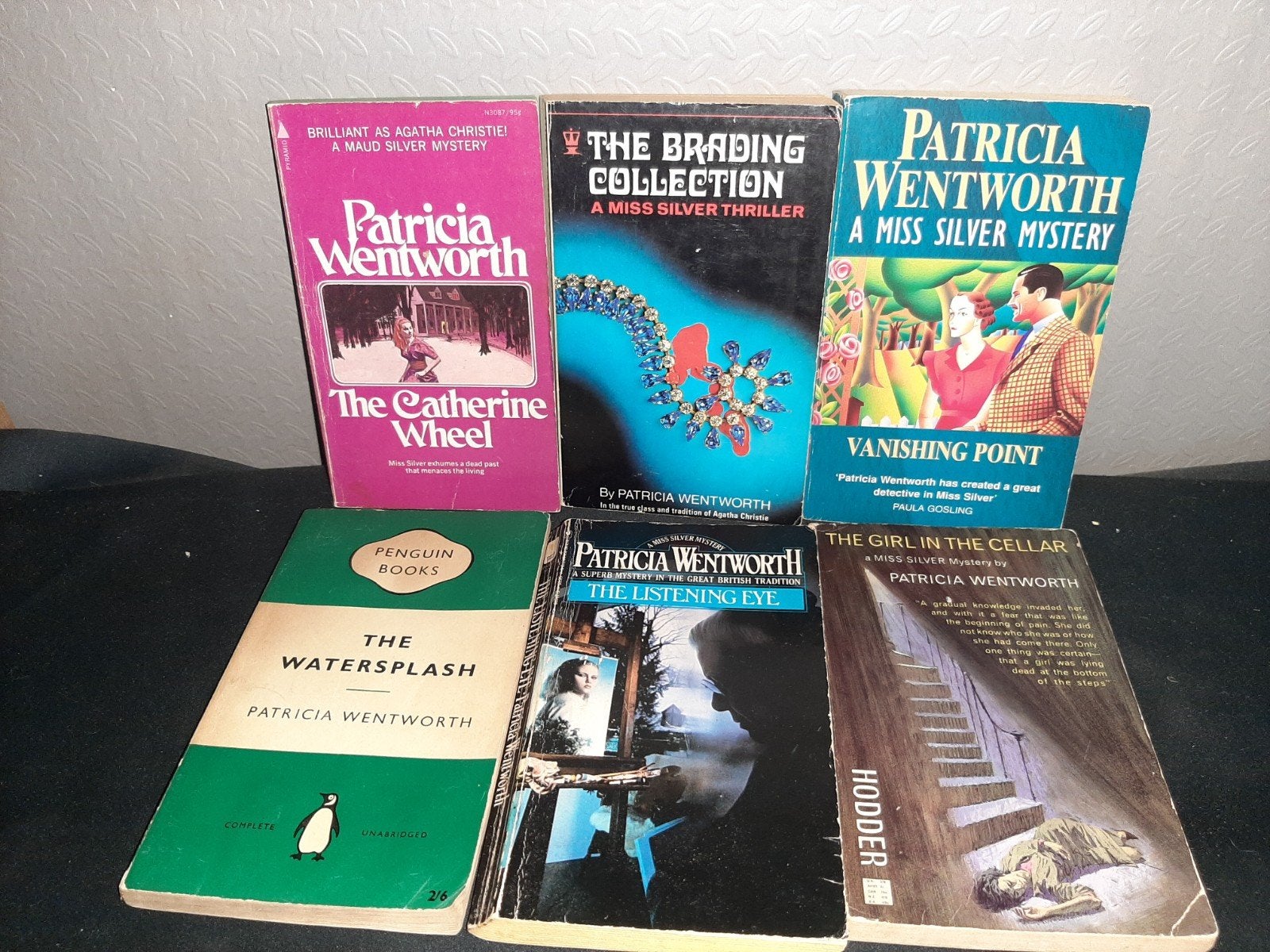 Set van 6 Patricia Wentworth Miss Silver Mysterie Boeken, Ophalen of Verzenden, Gelezen, Patricia Wentworth