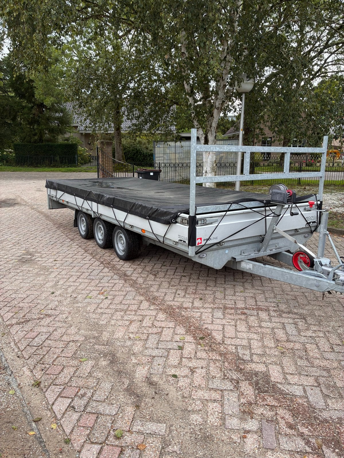 Konag Prolonine 3-asser Plateauwagen Autoambulance 3500kg, Auto diversen, Aanhangers en Bagagewagens, Ophalen of Verzenden, Gebruikt