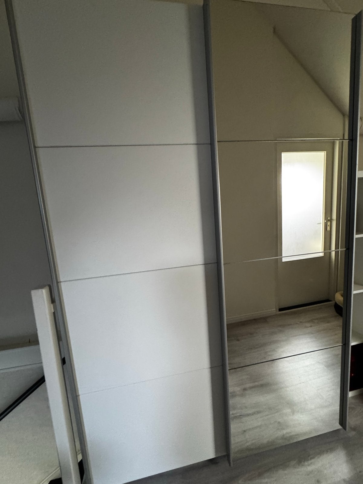 Kledingkast met spiegel en schuifdeuren, Huis en Inrichting, Kasten | Kledingkasten, Ophalen, Met plank(en), Gebruikt, 200 cm of meer