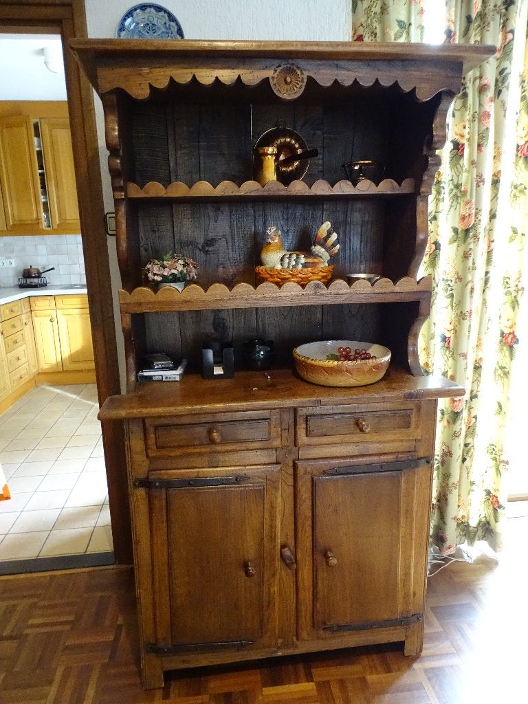 Antieke buffetkast, Ophalen