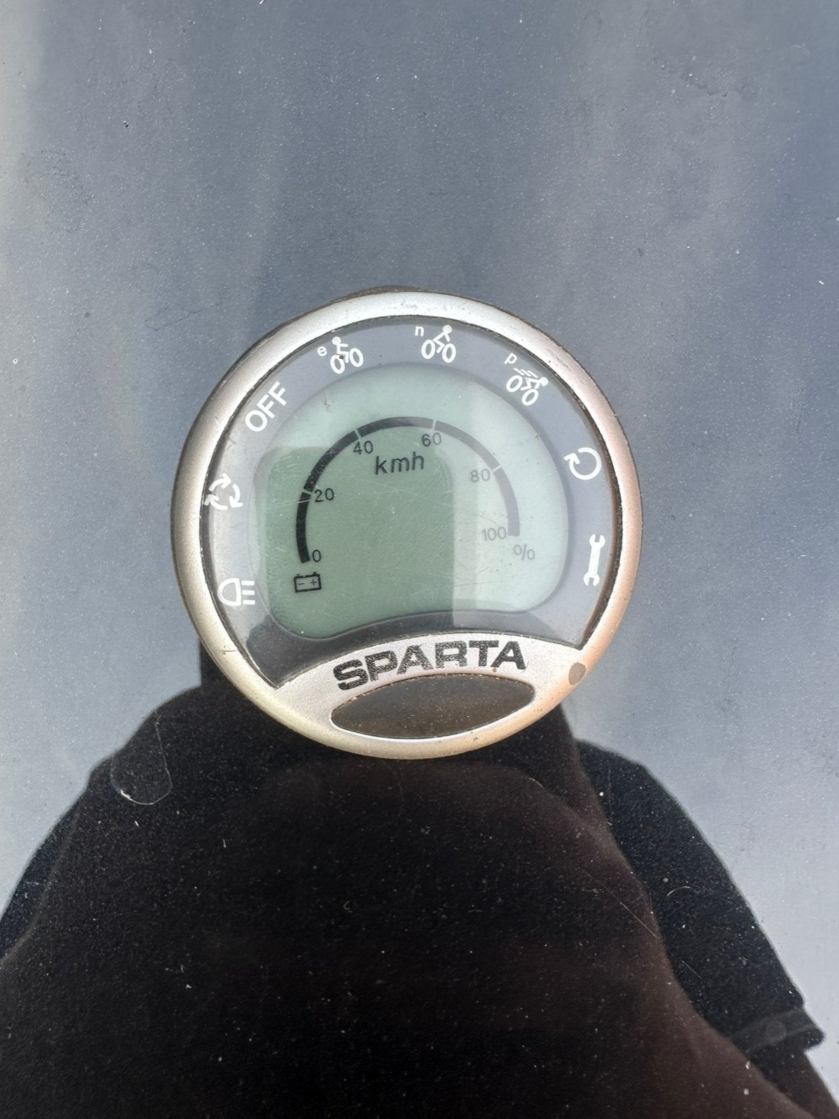 Sparta klokje, Ophalen, Zo goed als nieuw, 17 tot 18, Dame