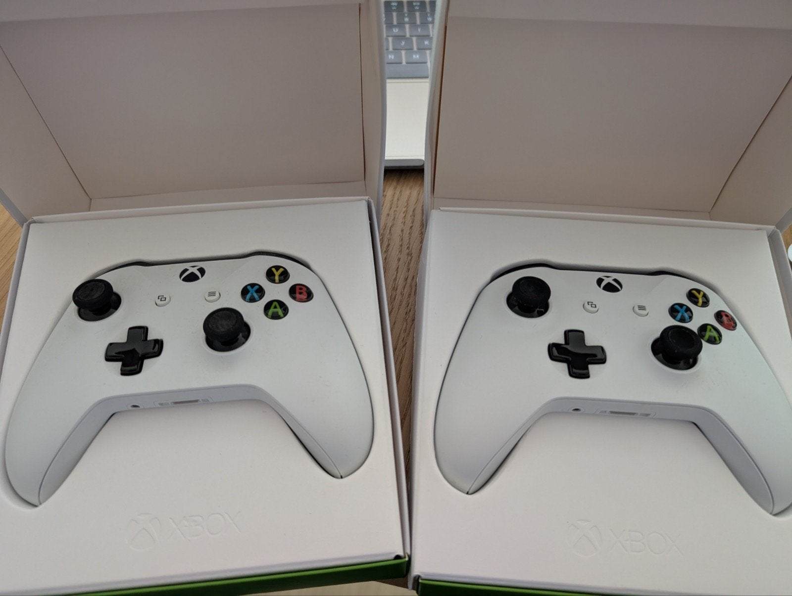 2x Originele Xbox One / Series Draadloze Controllers (met do, Spelcomputers en Games, Spelcomputers | Xbox | Accessoires, Xbox Series S