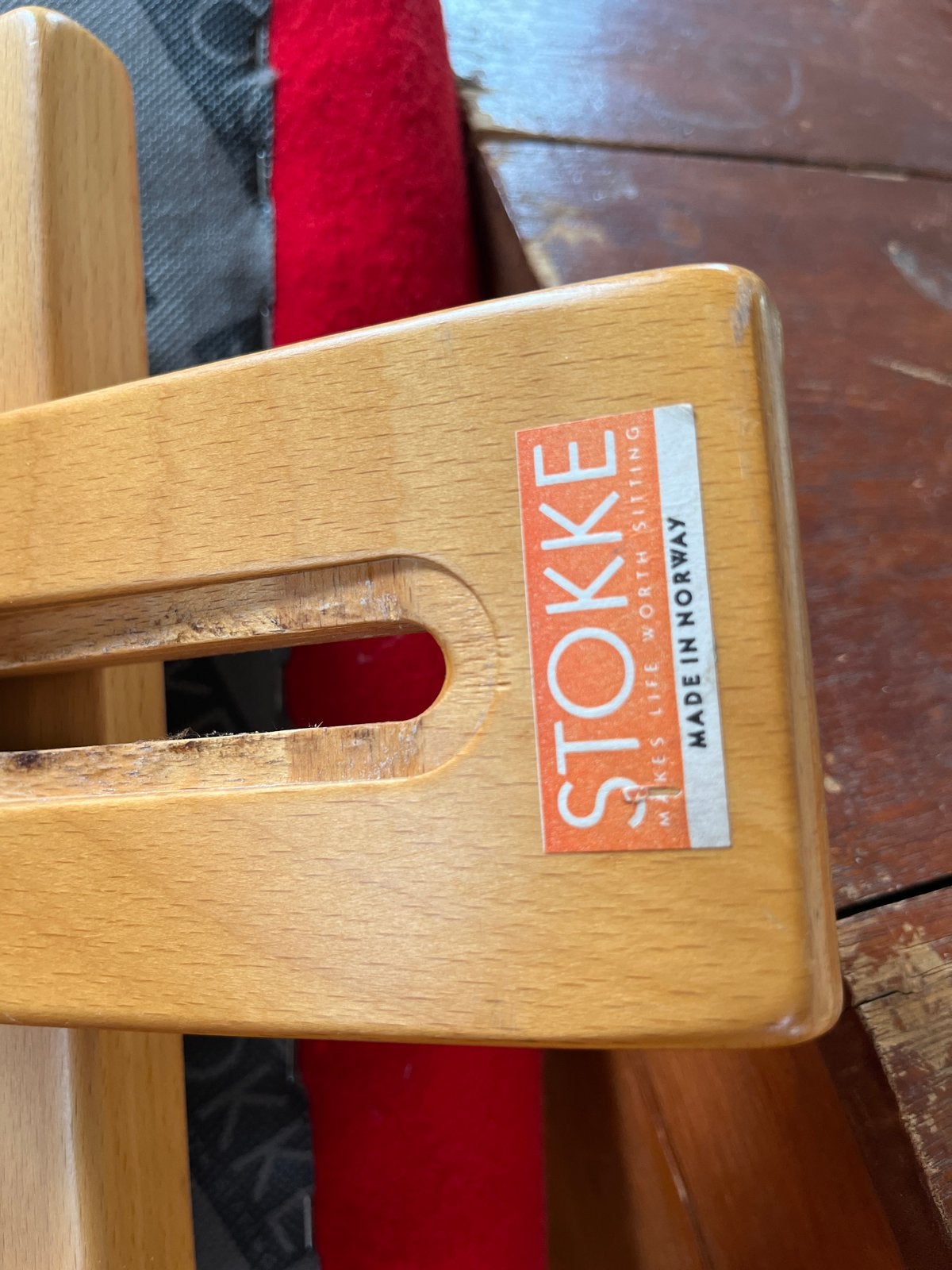 Stokke ergonomische kniestoel - Rood, Ophalen, Gebruikt, Eén, Rood
