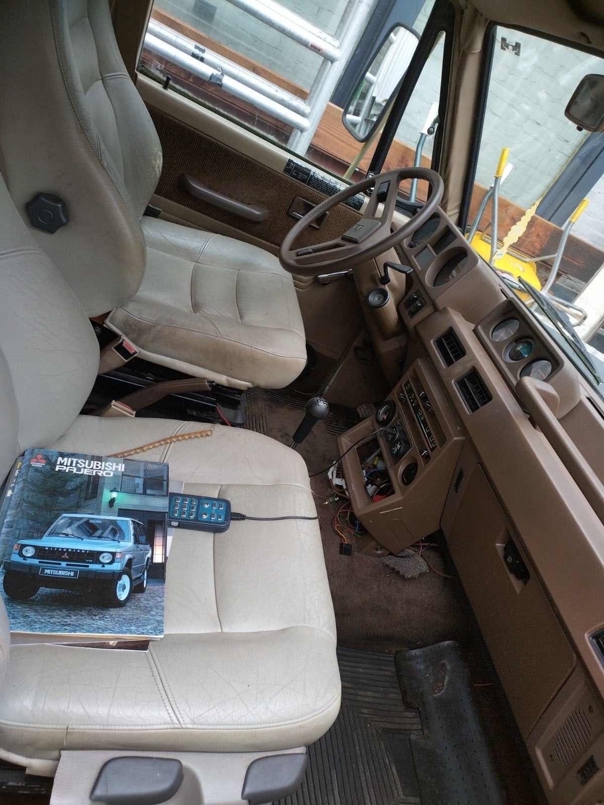 Mitsubishi pajero mk1 1985 oldtimer benzine vaste prijs 2600, foto 4