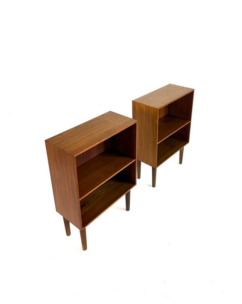 Set van 2 vintage Deense nachtkastjes/boekenkasten ‘60, Met plank(en), Teakhout, Ophalen of Verzenden, Zo goed als nieuw