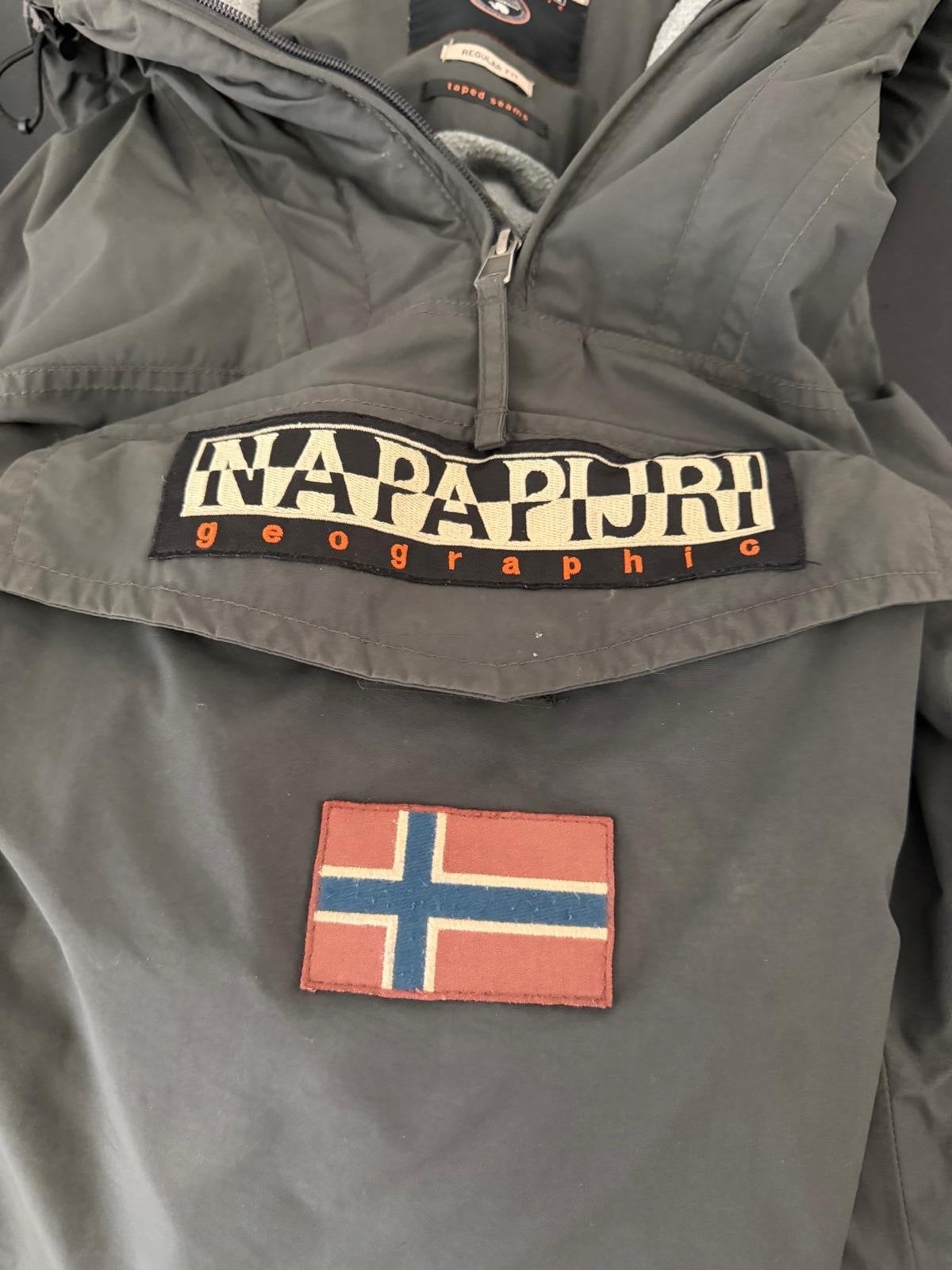 Napapijri Skidoo Winterjas Maat L - Grijs, Ophalen, Gedragen, Maat 52/54 (L), Grijs