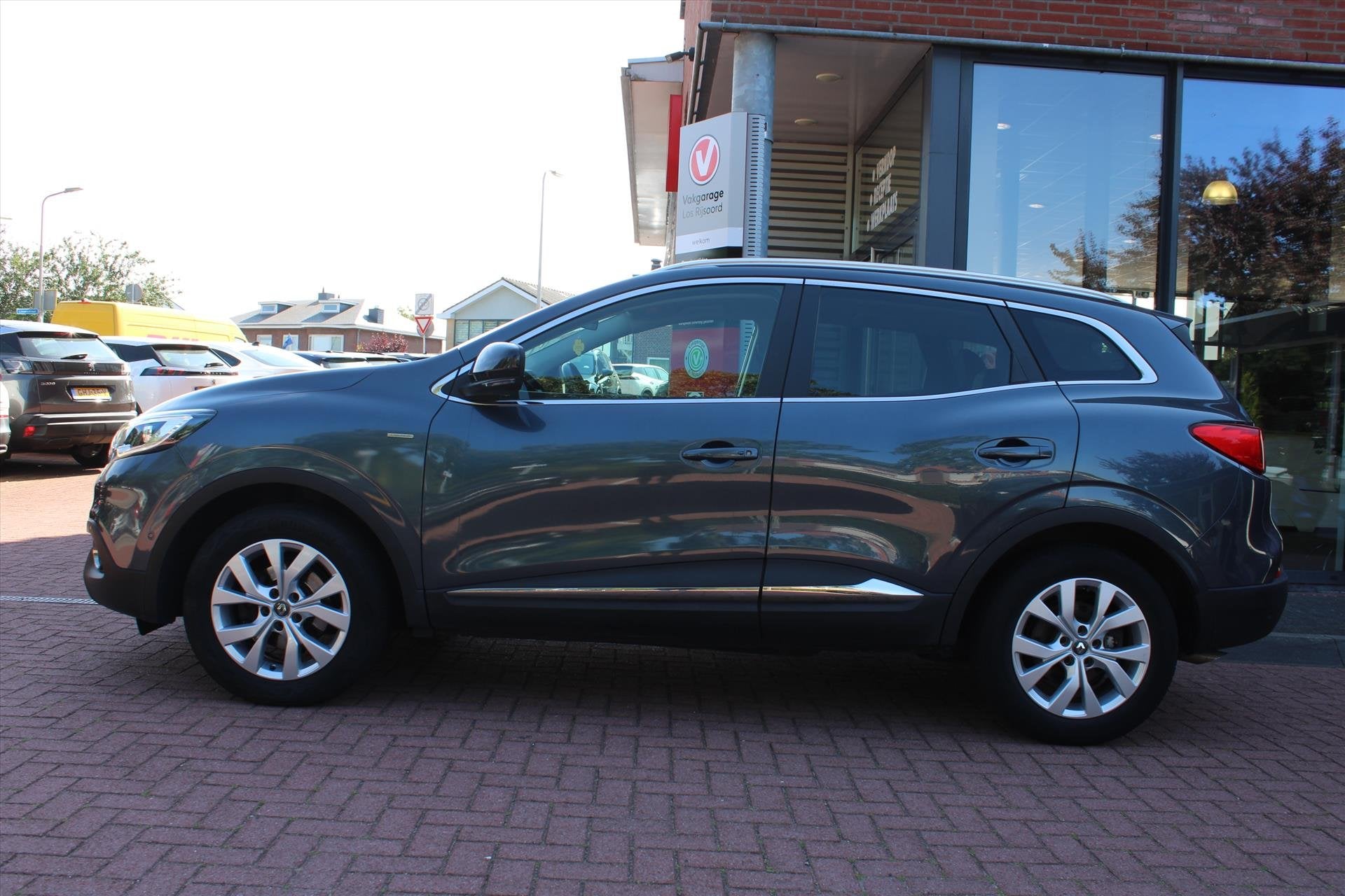 RENAULT Kadjar TCe 1.3 *Life* | Trekhaak | Carplay | Camera, Auto's, Gebruikt, 4 cilinders, 700 kg, Leder en Stof