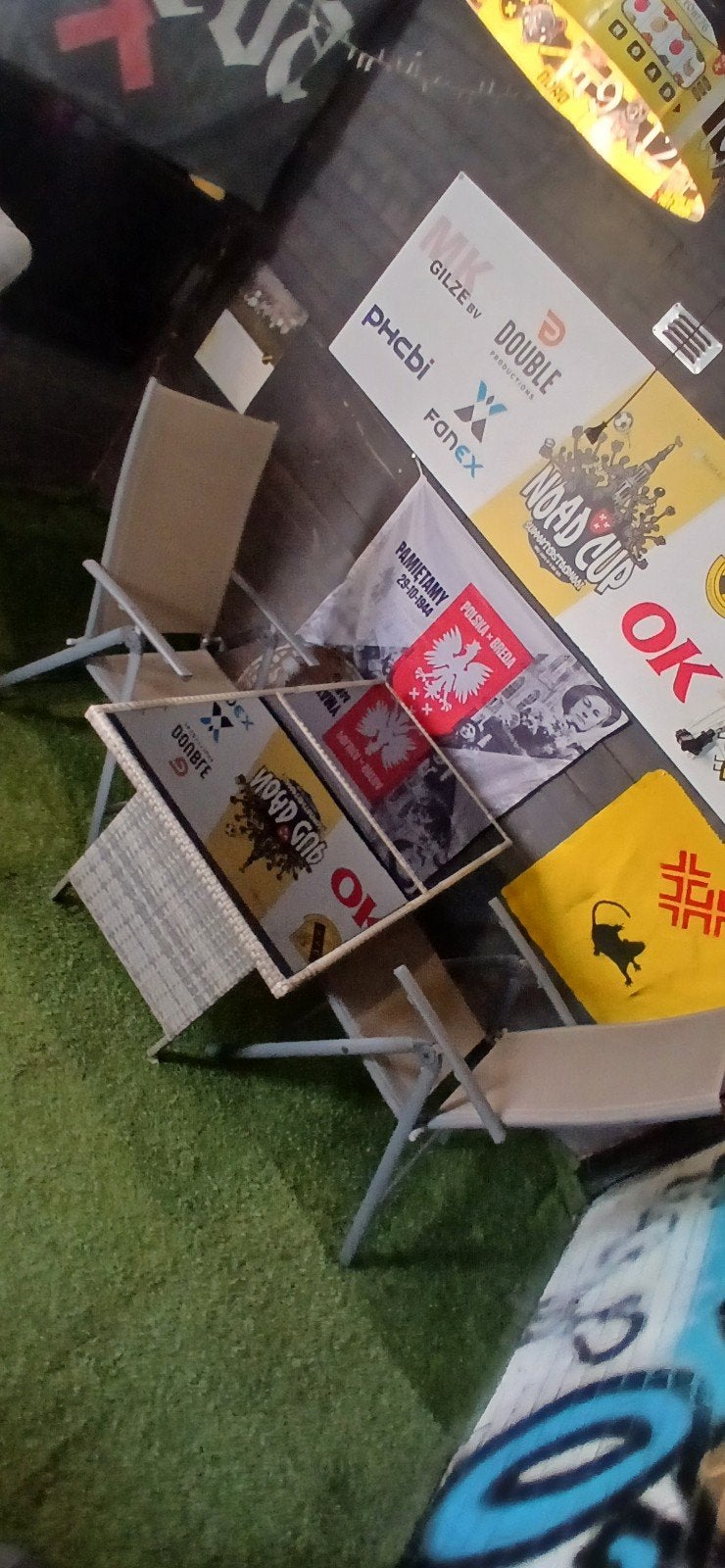 Tuinset (tafel en 2 tuinstoelen), Zo goed als nieuw, Tuinset, Eettafel, Ophalen