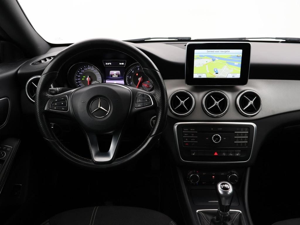 Mercedes-Benz CLA-klasse 180 PRESTIGE + XENON | NAVIGATIE |, Voorwielaandrijving, CLA, Gebruikt, 4 cilinders