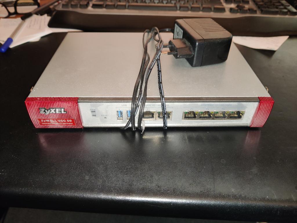 Zyxel ZyWall USG 50 Router 21-3, Ophalen of Verzenden, Zo goed als nieuw, Router, ZyXEL