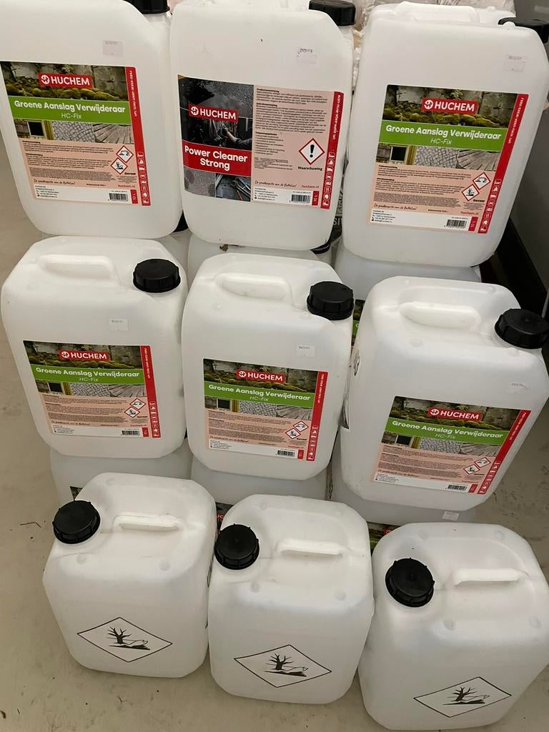 Gratis Lege Jerrycans van 10 liter. Zijn nog 5 stuks, Minder dan 75 liter, Ophalen, Zo goed als nieuw, Kunststof