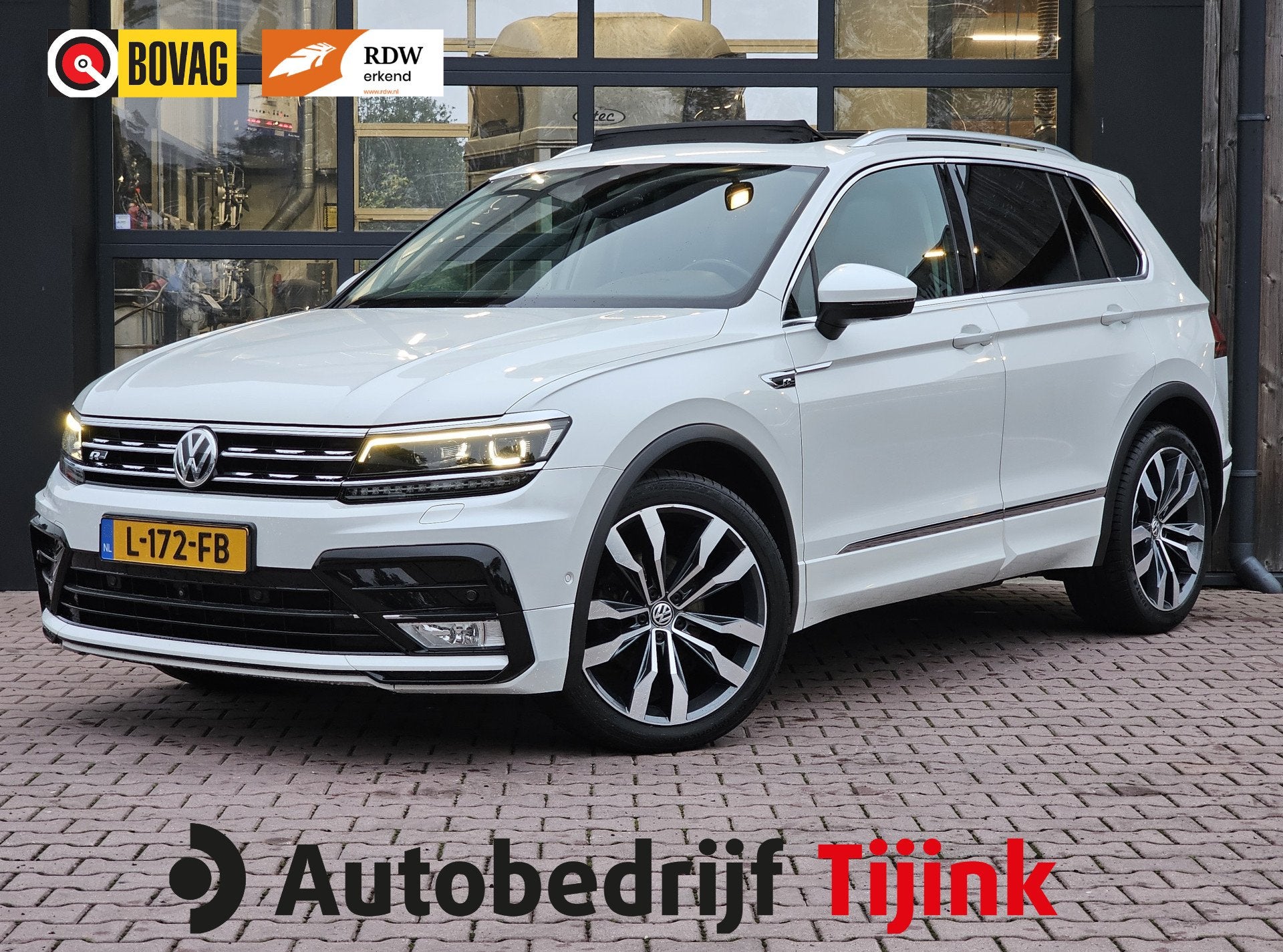 Volkswagen Tiguan 1.4 TSI ACT Highline Business R-line | Pan, 4 cilinders, Wit, Leder, SUV of Terreinwagen