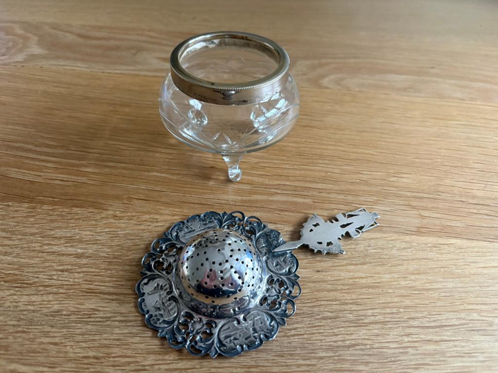 Antieke theezeef met glazen houder, Antiek en Kunst, Ophalen