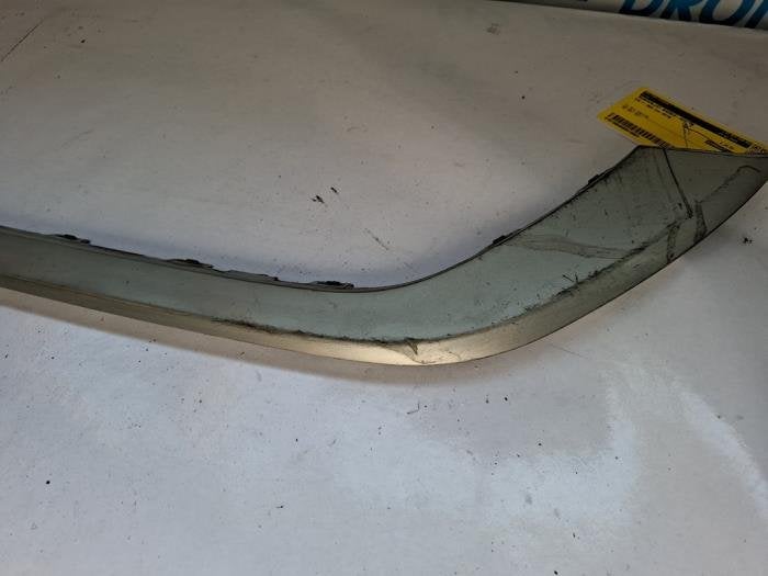Bumperlijst midden-achter van een Volkswagen T-Roc, Gebruikt, -, -, Bumper