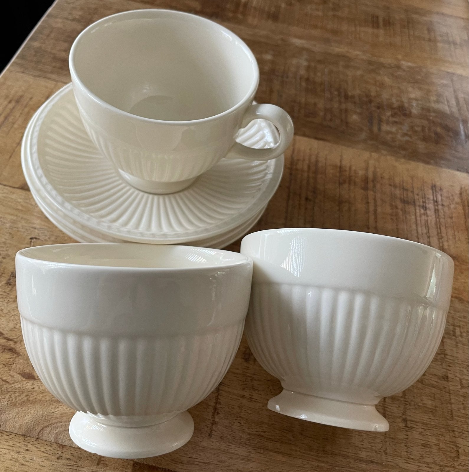 Wedgwood Queen's Ware servies “Edme”, Gebruikt, Klassiek, Ophalen of Verzenden, Kop(pen) en/of Schotel(s)