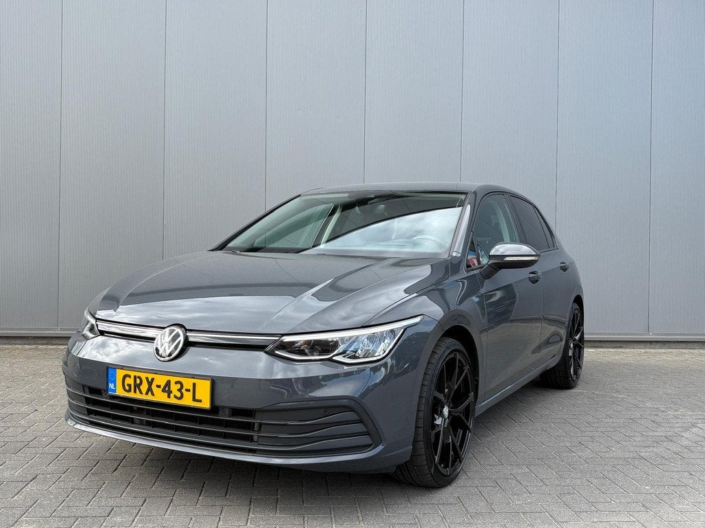 Volkswagen Golf 1.5 eTSI 150PK Style Automaat Navigatie/Came, Auto's, Volkswagen, 12 maanden, Euro 6, 4 cilinders, Leder en Stof
